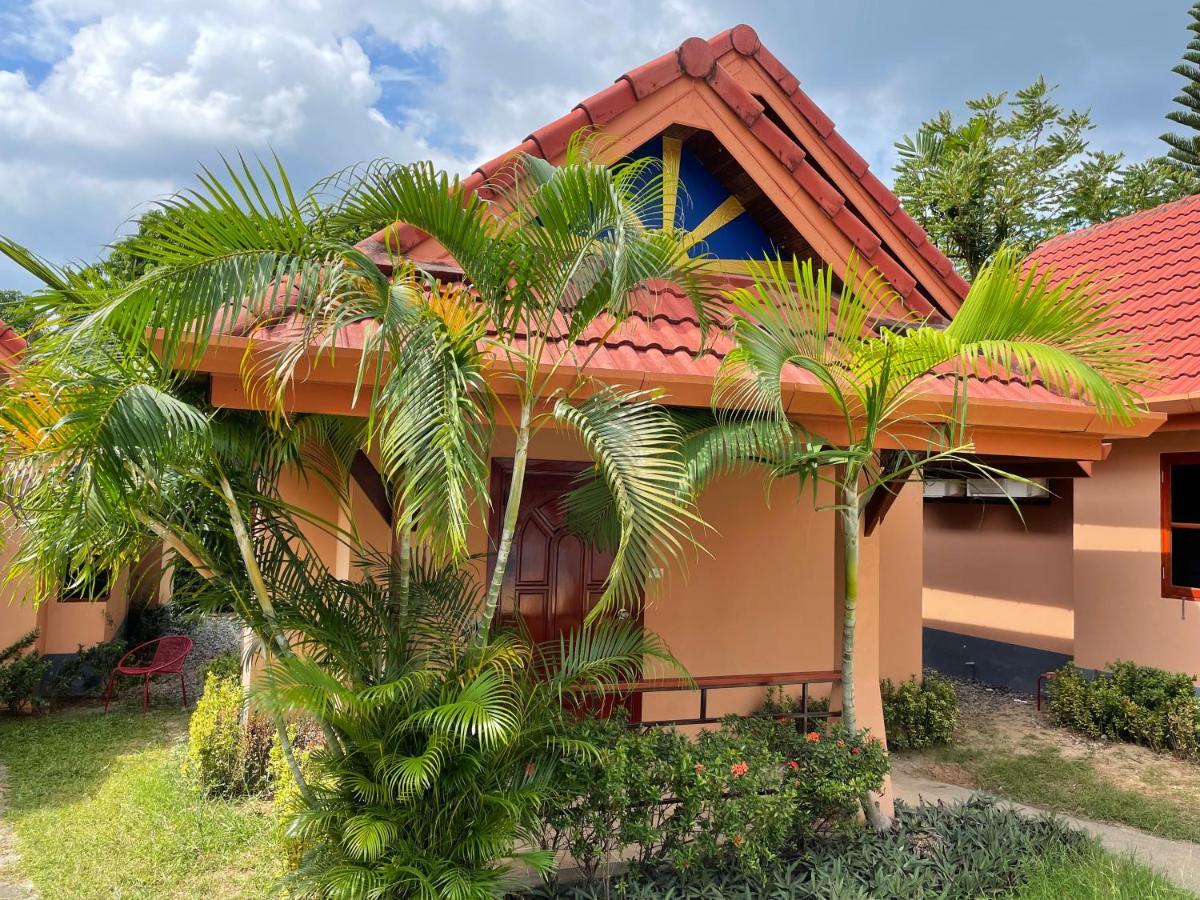 The Pace Phuket Boutique Resort Rawai 外观 照片